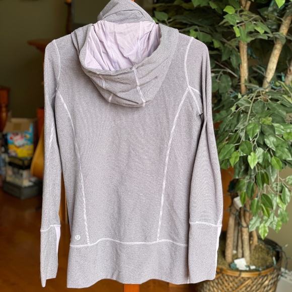 Lululemon In stride Jacket, size 6 - Picture 2 of 4